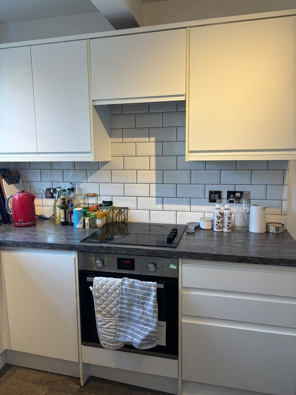 Room Long Lane in Greater London
