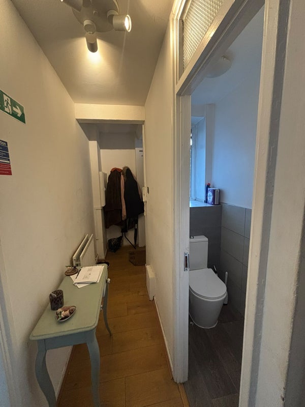 Room Long Lane in Greater London