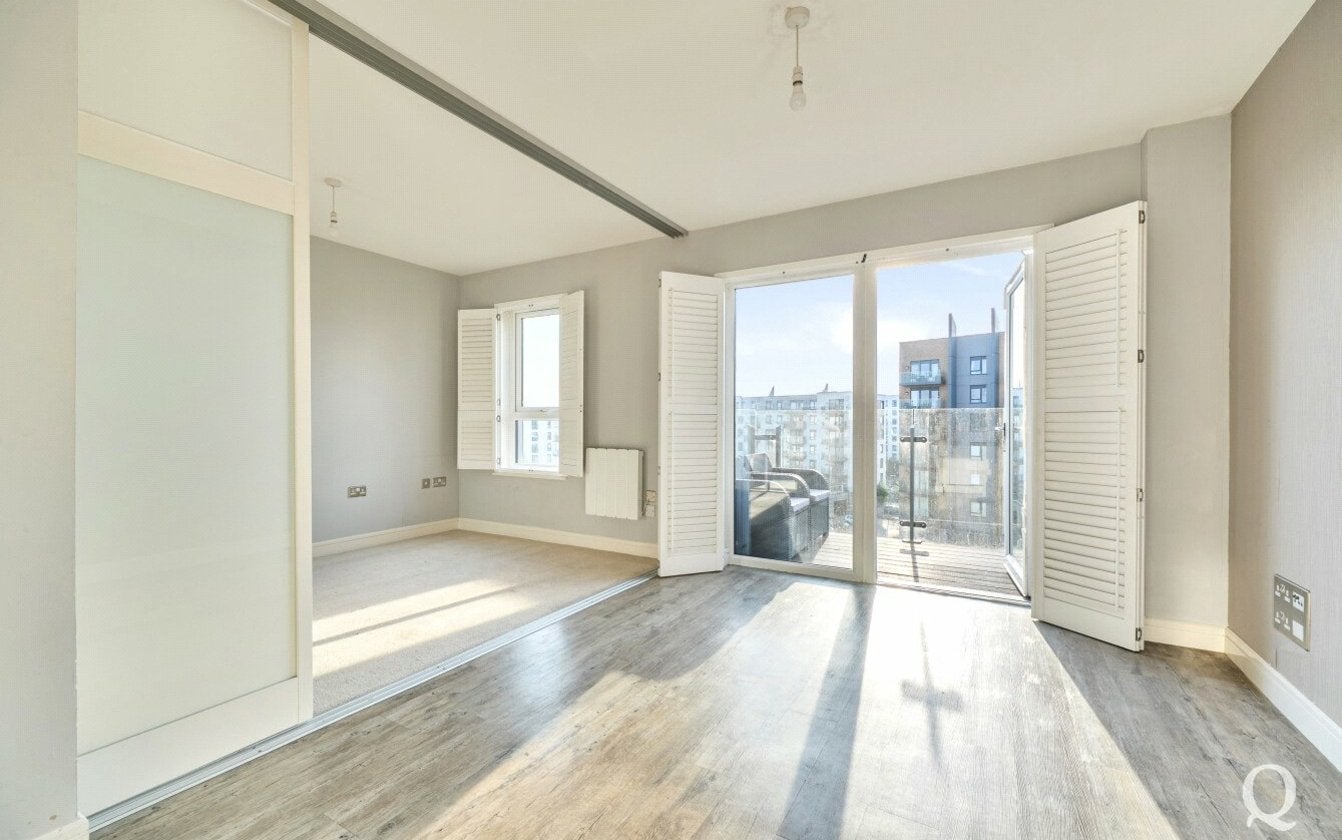 Flat Pearl Lane in Gillingham