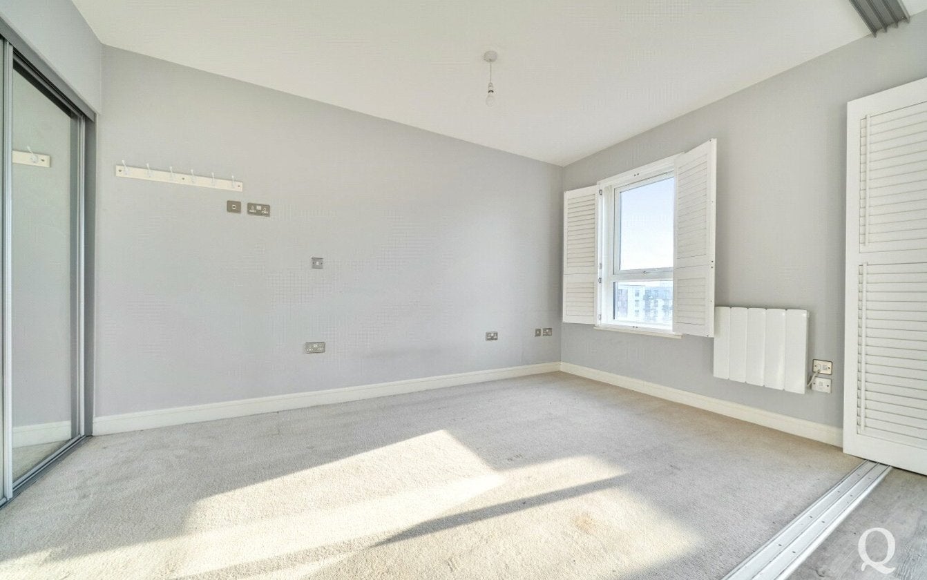 Flat Pearl Lane in Gillingham