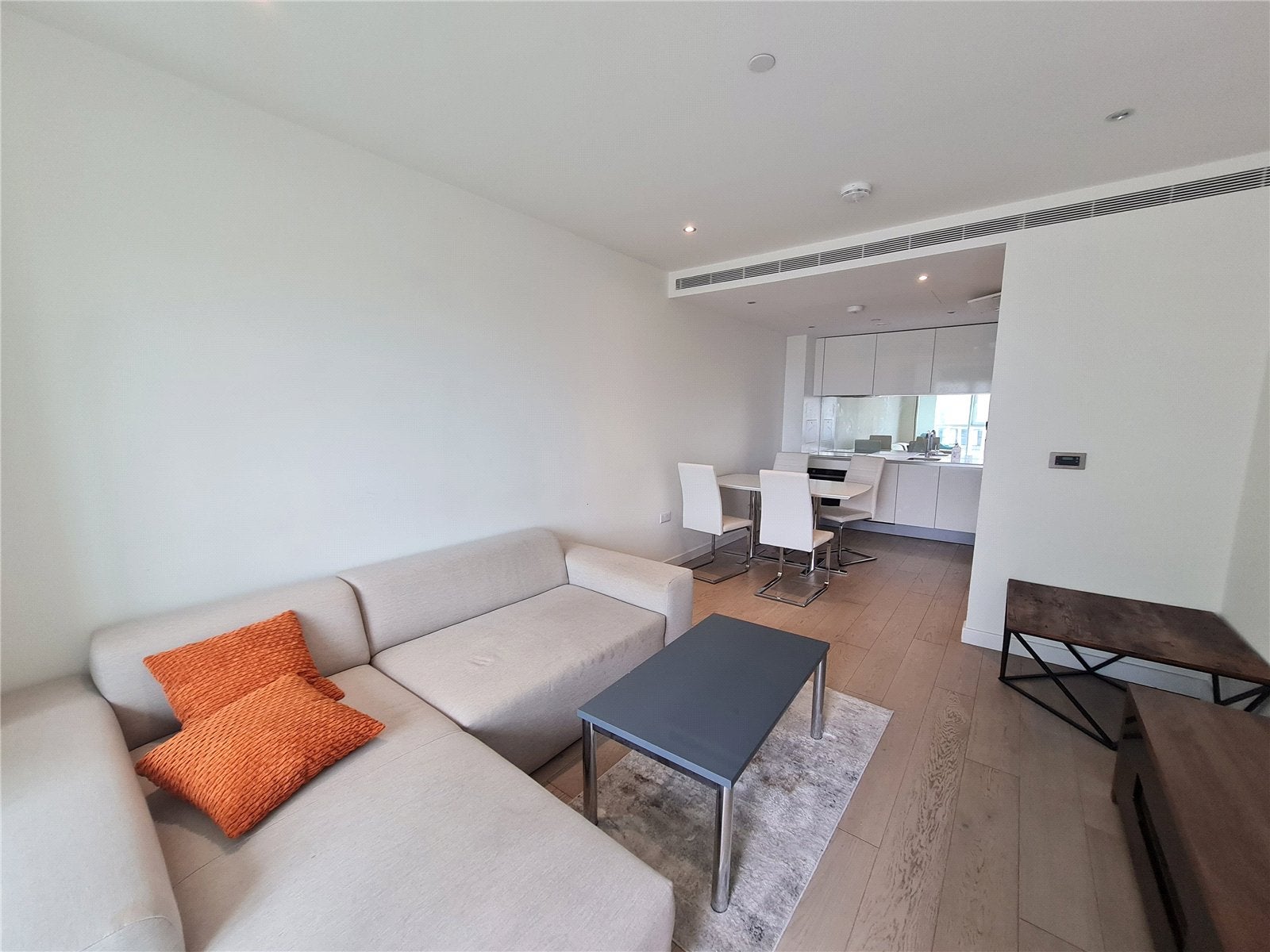 Flat Wandsworth Road in Greater London