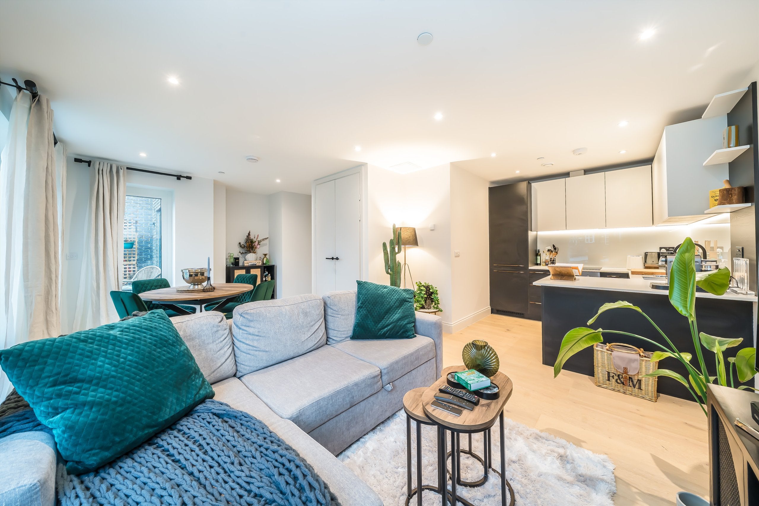 Flat Brixton Hill Place in Greater London