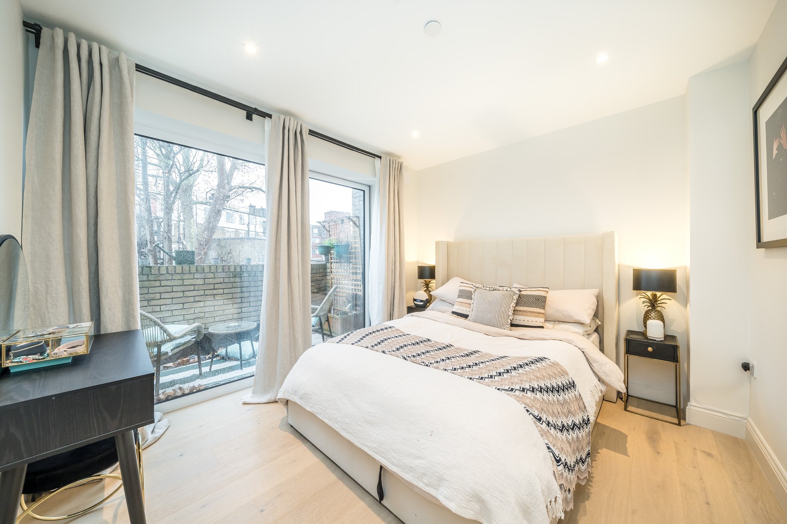 Flat Brixton Hill Place in Greater London