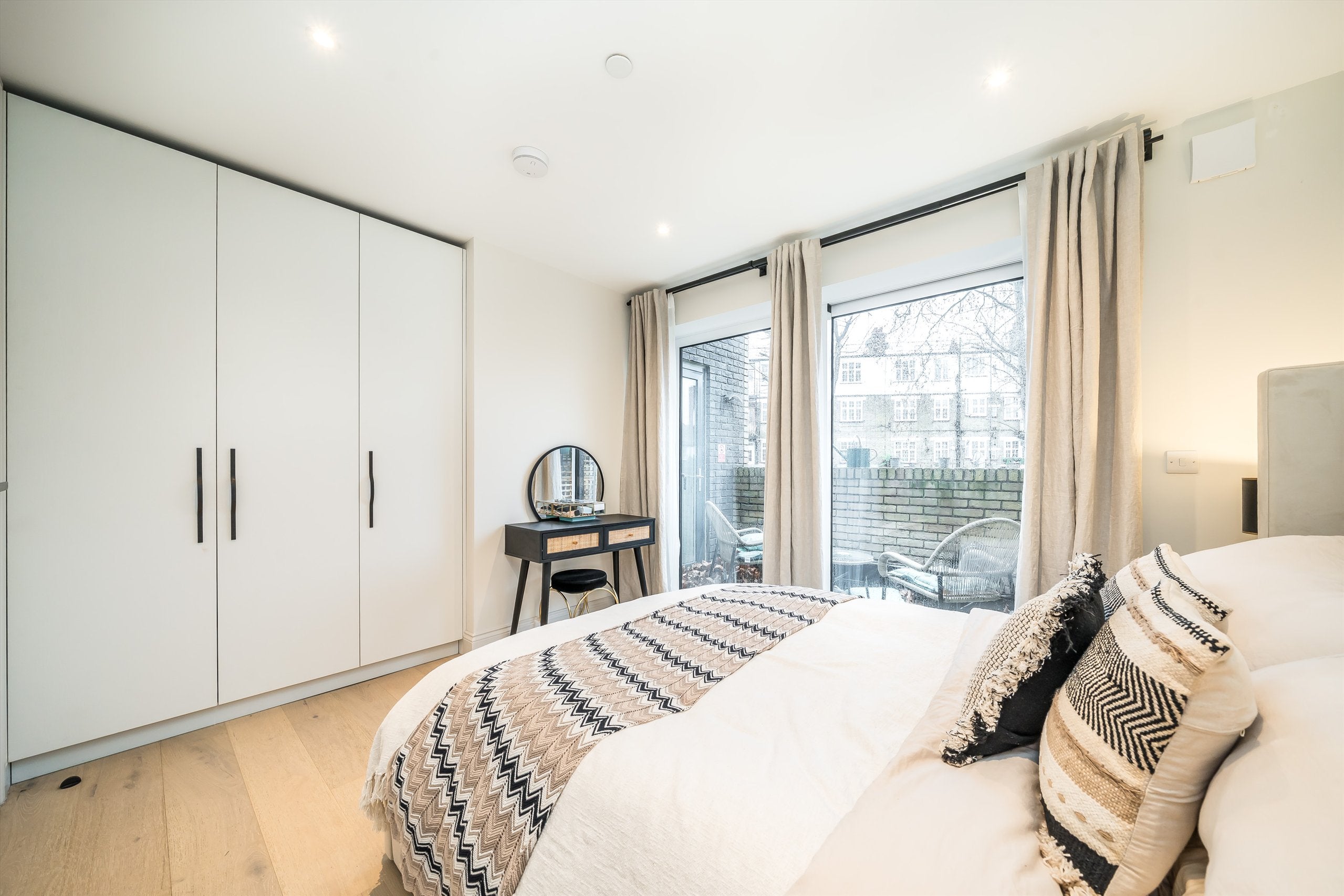 Flat Brixton Hill Place in Greater London