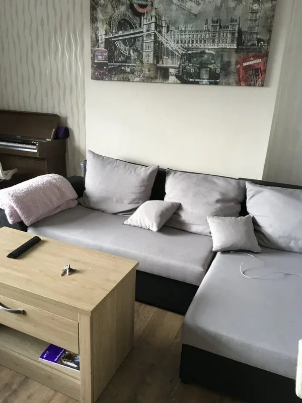 Room Southey Hall Road in Sheffield