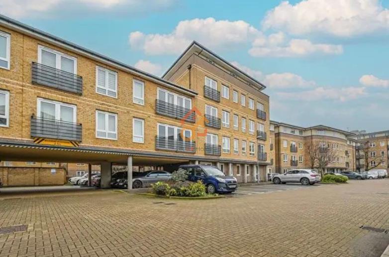 Flat Hereford Road in Greater London