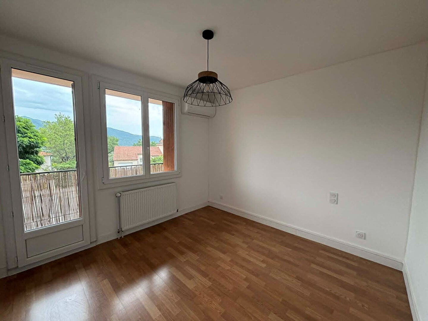 Appartement Avenue Camille Saint-Saëns à Château-Arnoux-Saint-Auban