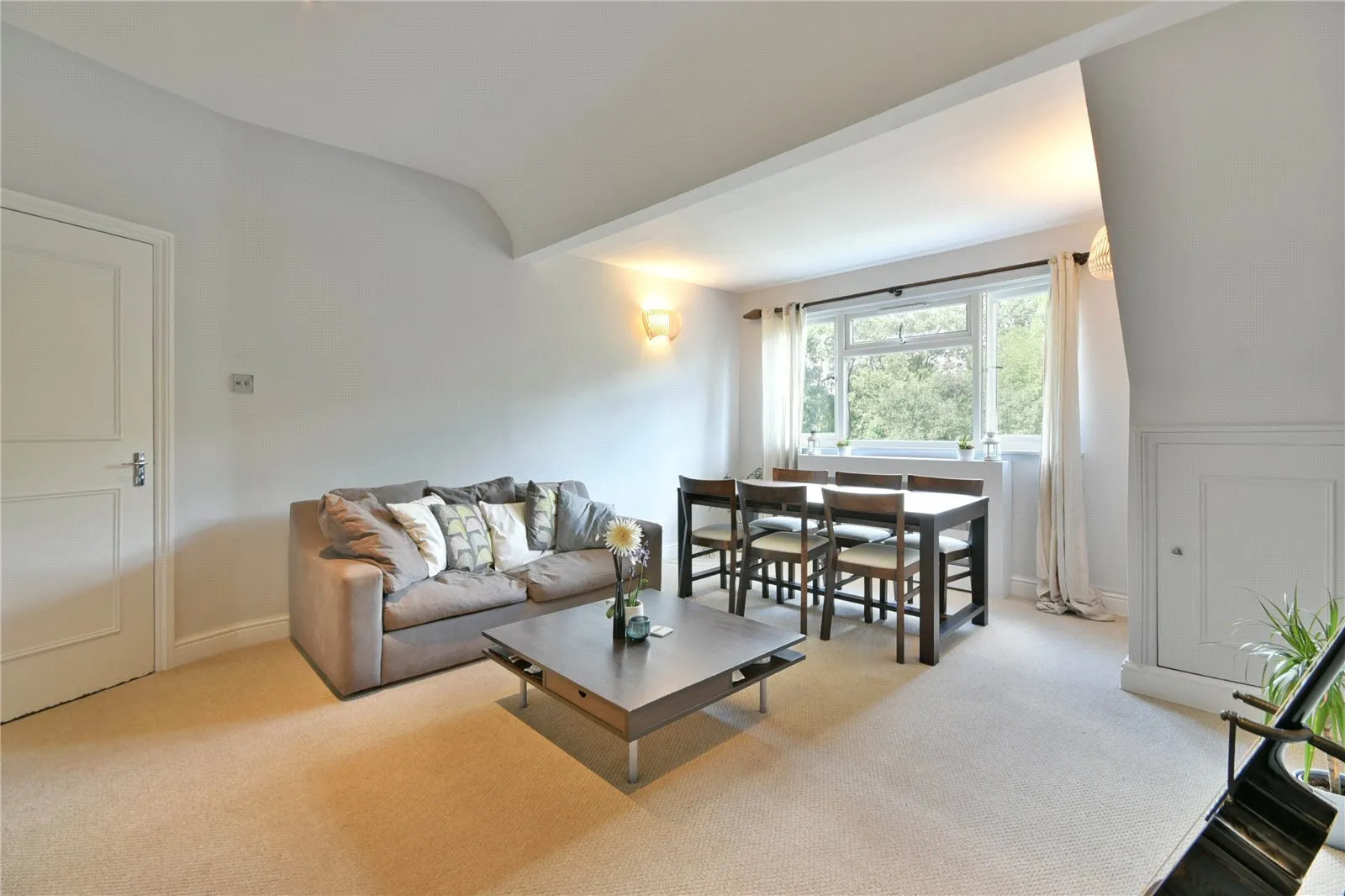Flat Chatsworth Road in Greater London