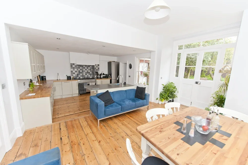 Room Felday Road in Greater London