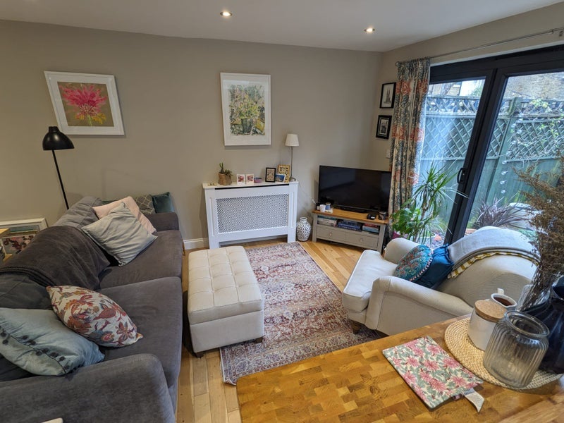 Flat Atheldene Road in Greater London