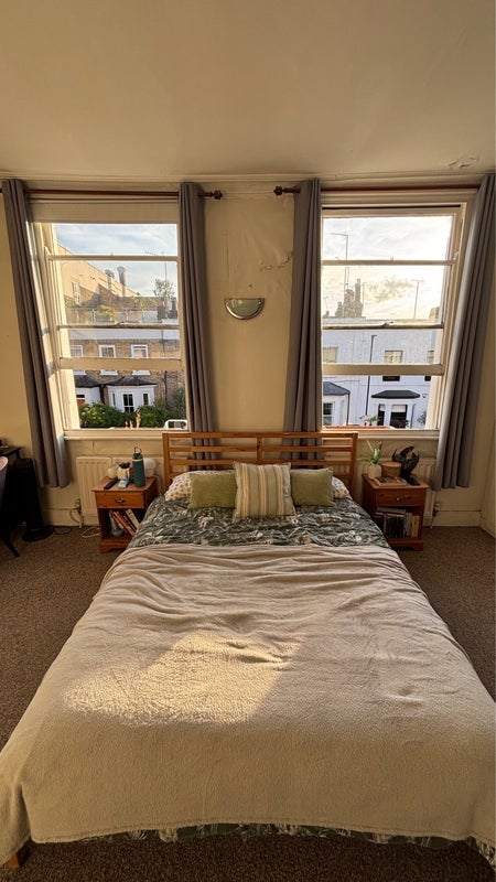 Room Mackay Road in Greater London