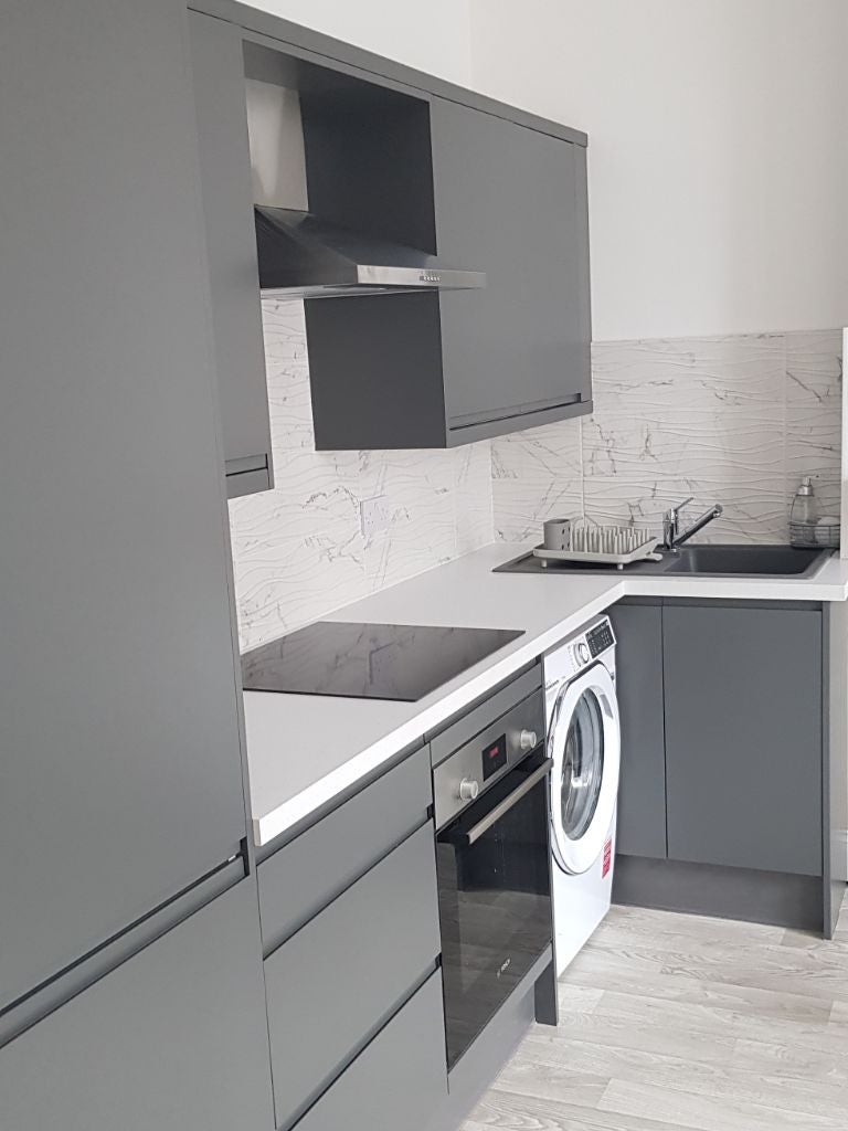 Flat Priory Terrace in Royal Leamington Spa