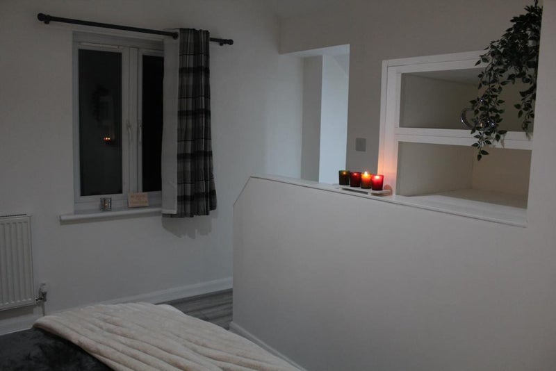 Room Douglas Road in Ashfield