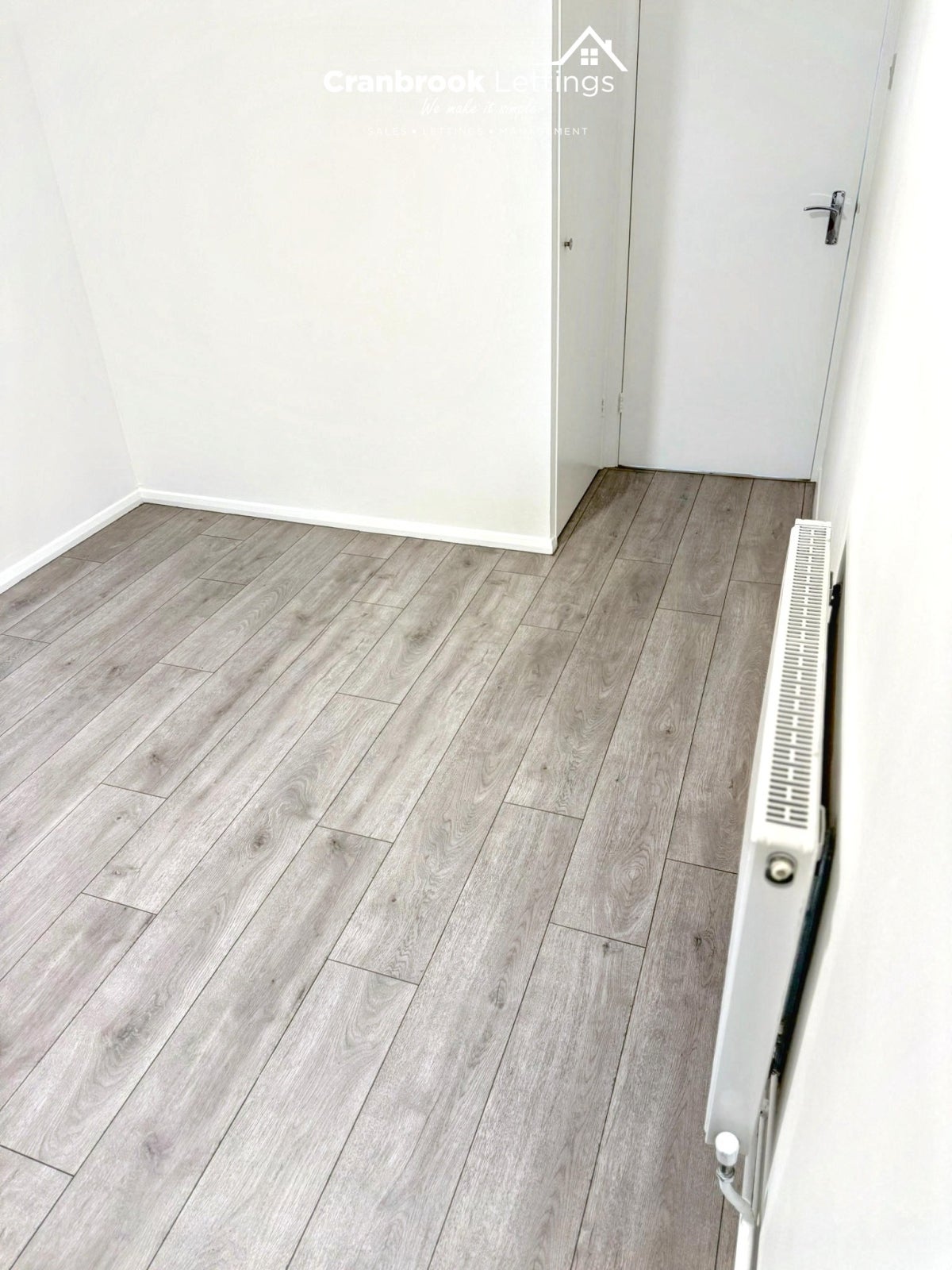 Flat Greenslade Road in Greater London