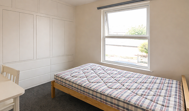 Flat Lancing Road in Sheffield