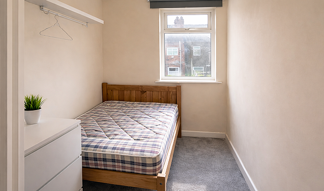 Flat Lancing Road in Sheffield