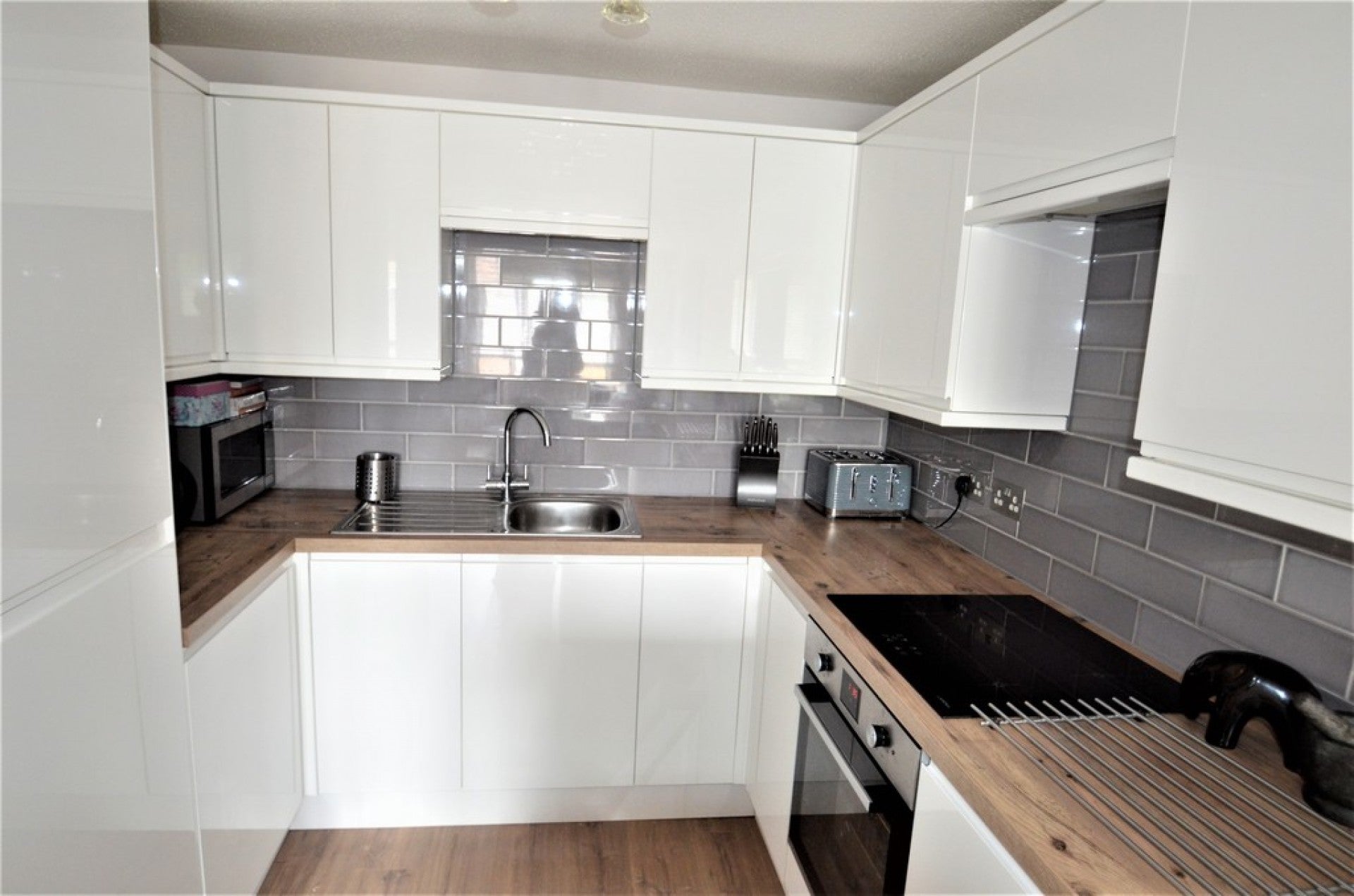 Flat London Road in Borough of Spelthorne