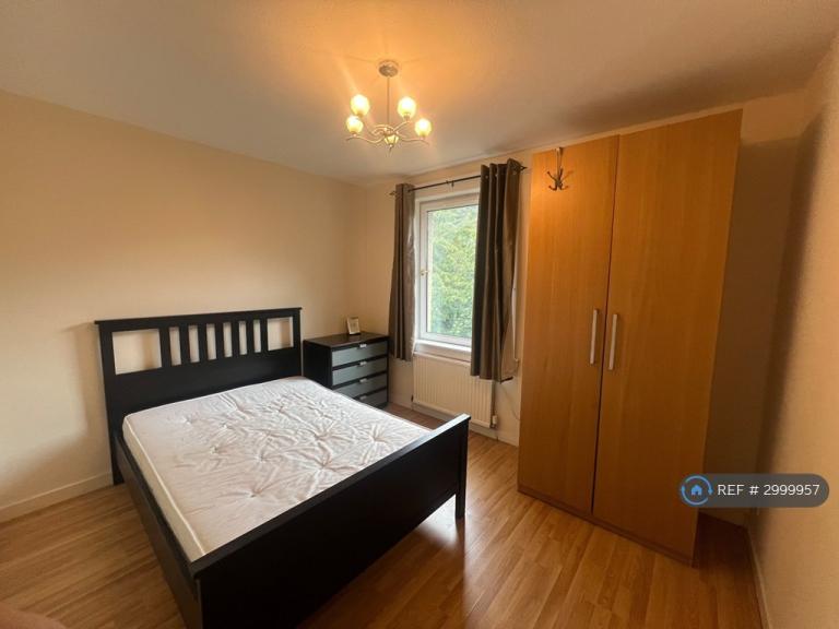 Flat Prestonfield Avenue in City of Edinburgh
