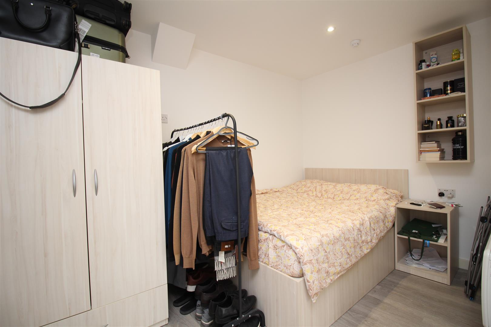 Flat Havelock Street in St. Mildreds