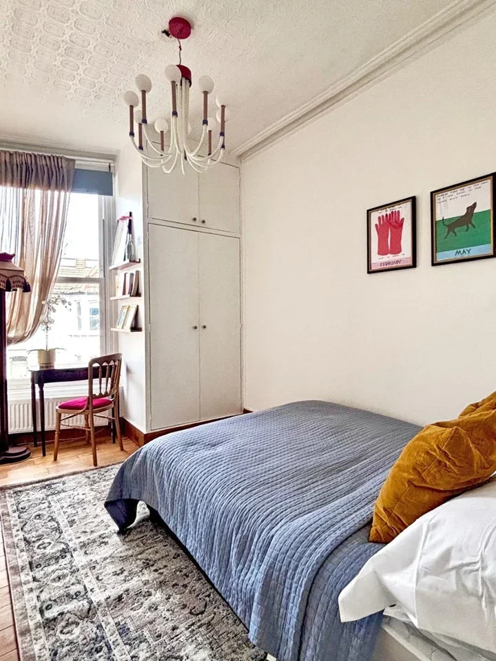 Flat Lillie Road in Greater London