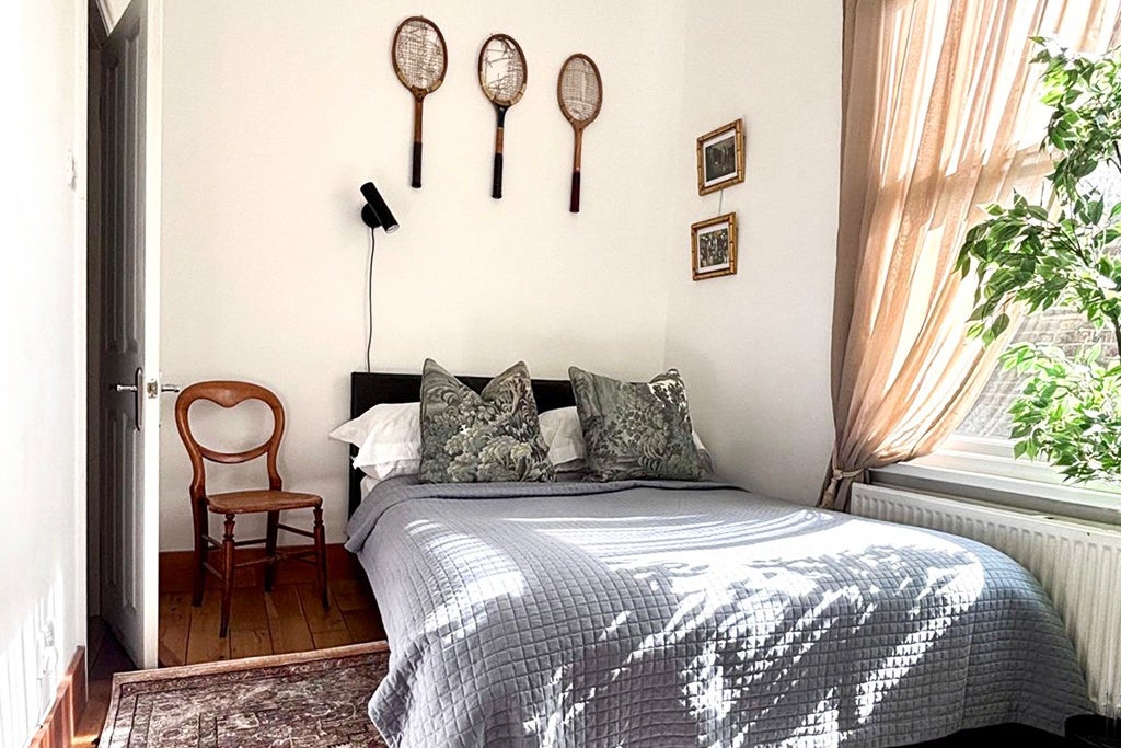 Flat Lillie Road in Greater London