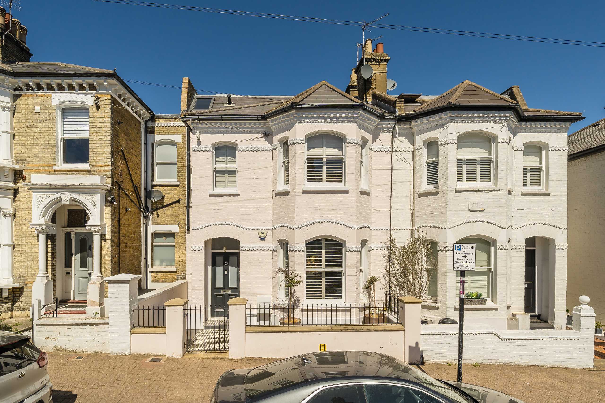 House Belleville Road in Greater London