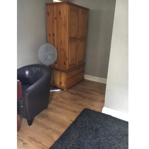 Room North End Crescent in Greater London