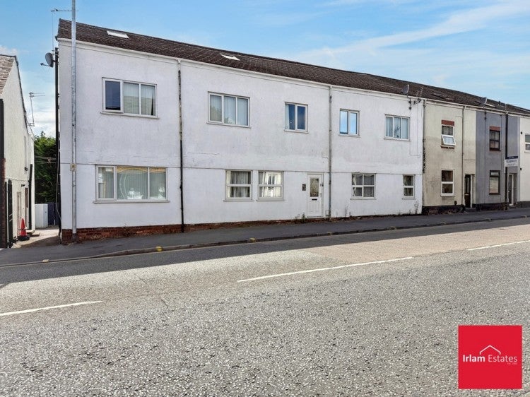 Flat Lower Sutherland Street in Salford