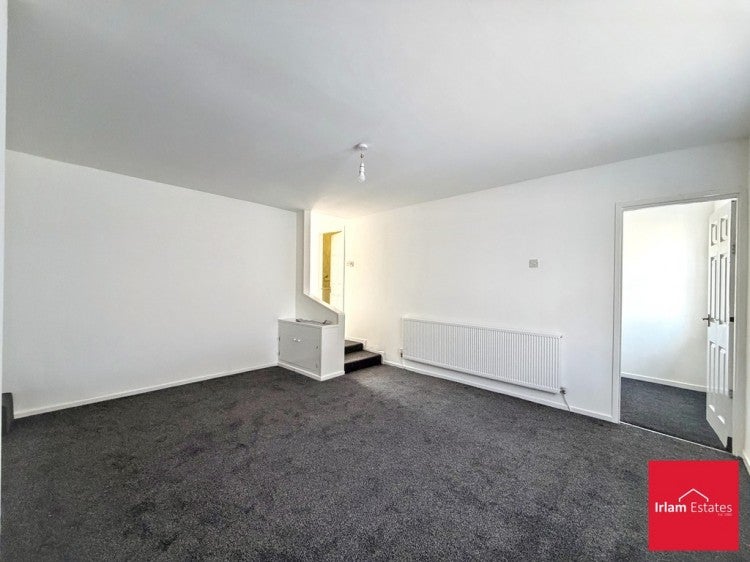 Flat Lower Sutherland Street in Salford