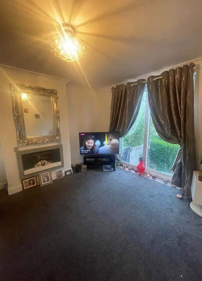 Room Carlton Road in Nottingham