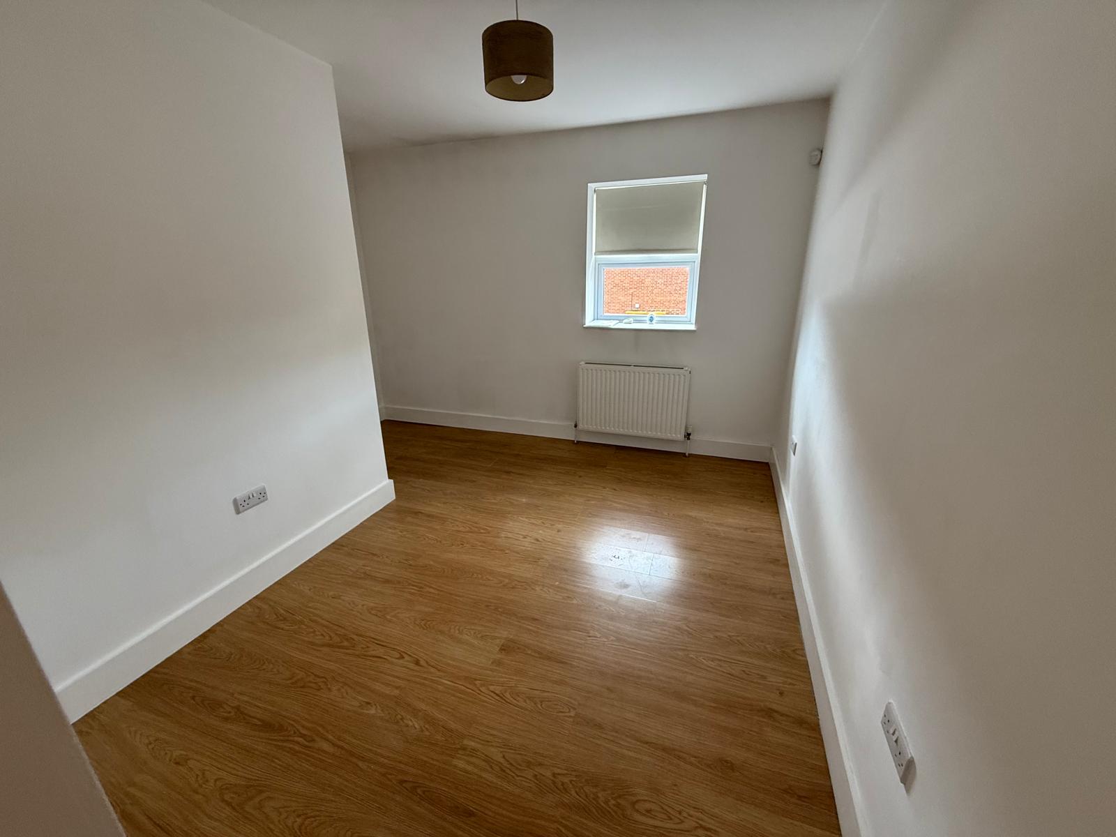 Flat George Lane in Greater London