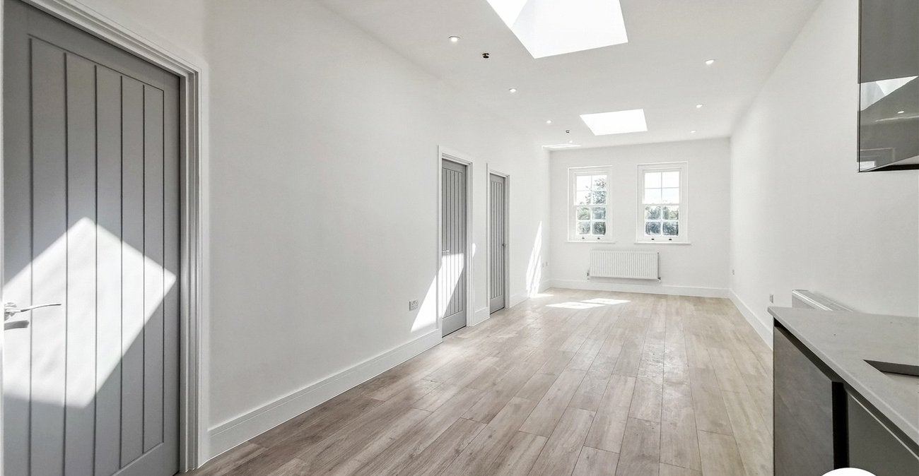 Flat Lowfield Street in Dartford