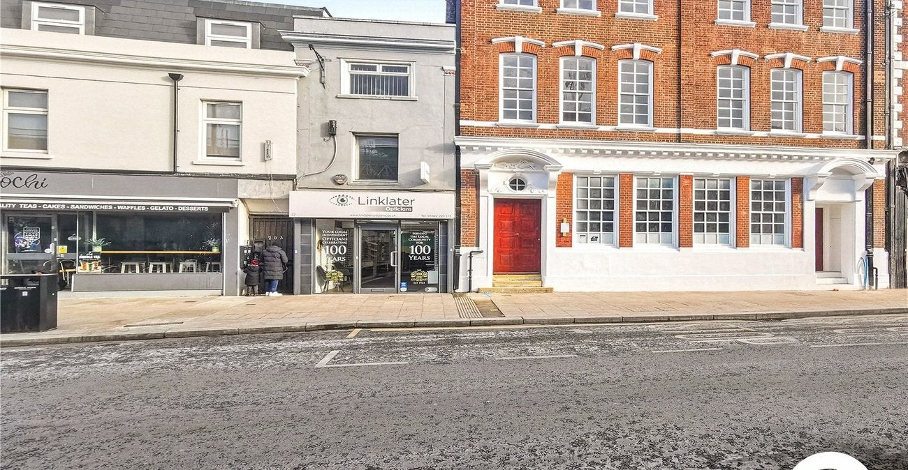 Flat Lowfield Street in Dartford
