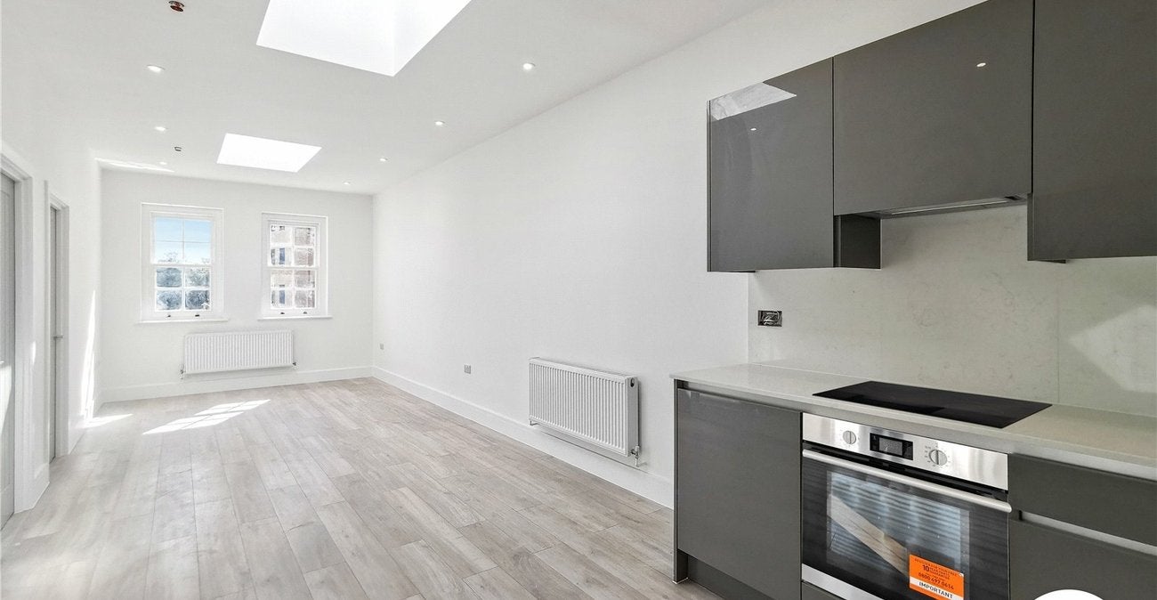Flat Lowfield Street in Dartford