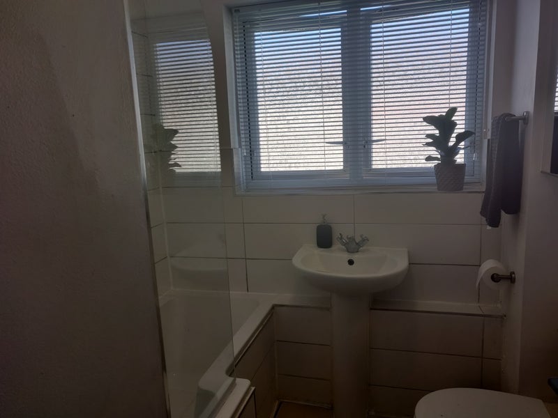 Room Martin's Road in Greater London