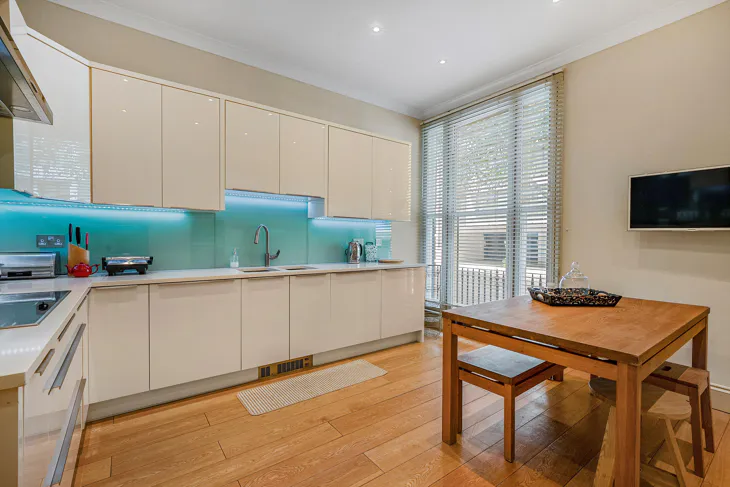 Flat Hyde Park Square in City of Westminster