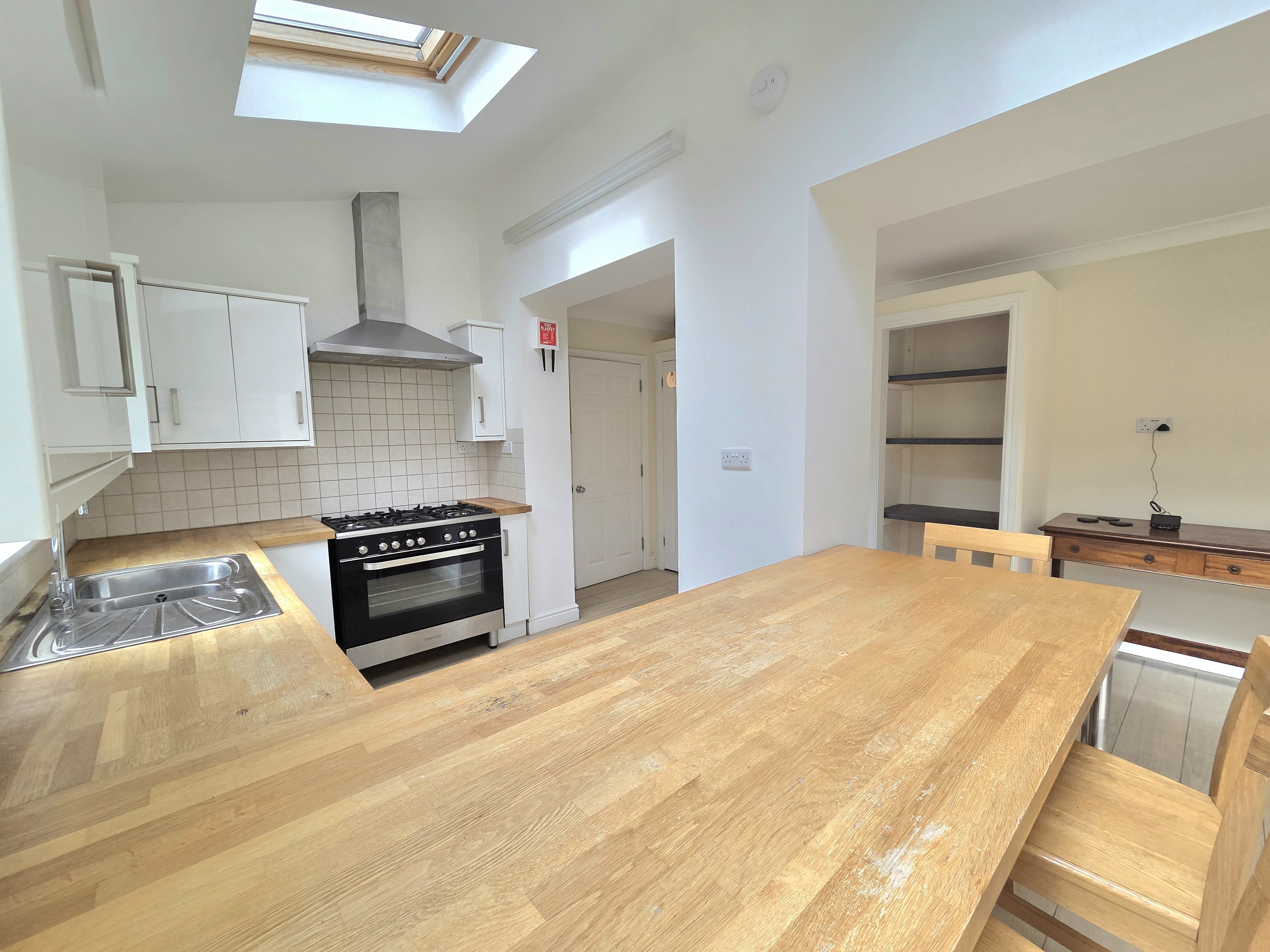Flat Meadowbank Road in Falmouth