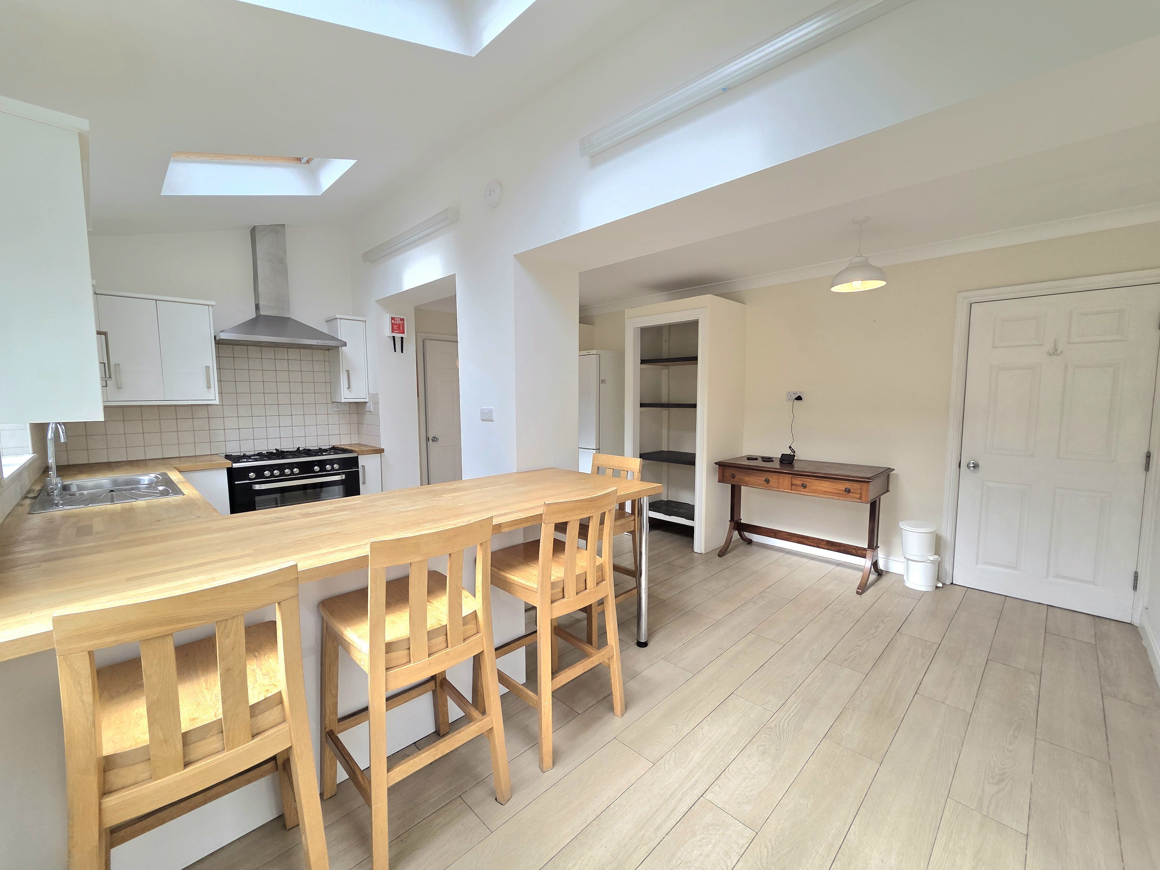 Flat Meadowbank Road in Falmouth