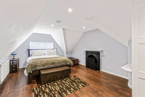 Flat Devey Close in Greater London