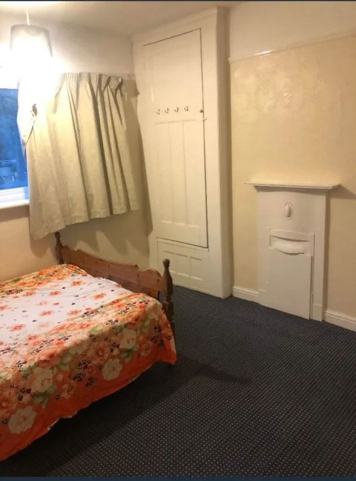 Room Eastern Avenue in Greater London