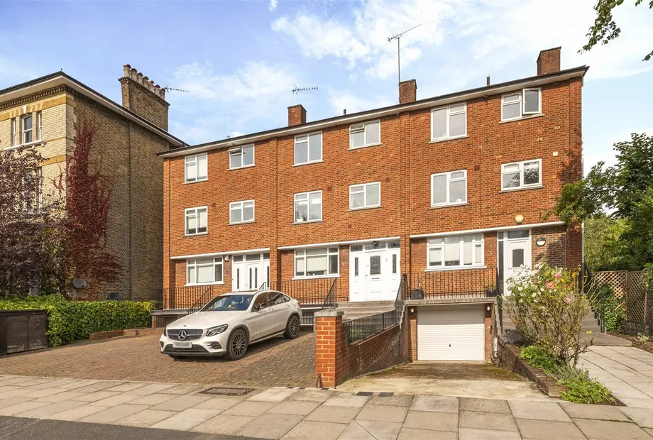 House Harley Road in Greater London