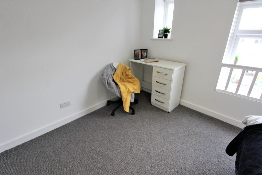 Room Pound Tree Road in Southampton