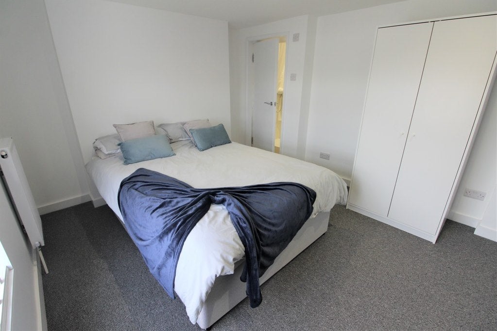 Room Pound Tree Road in Southampton