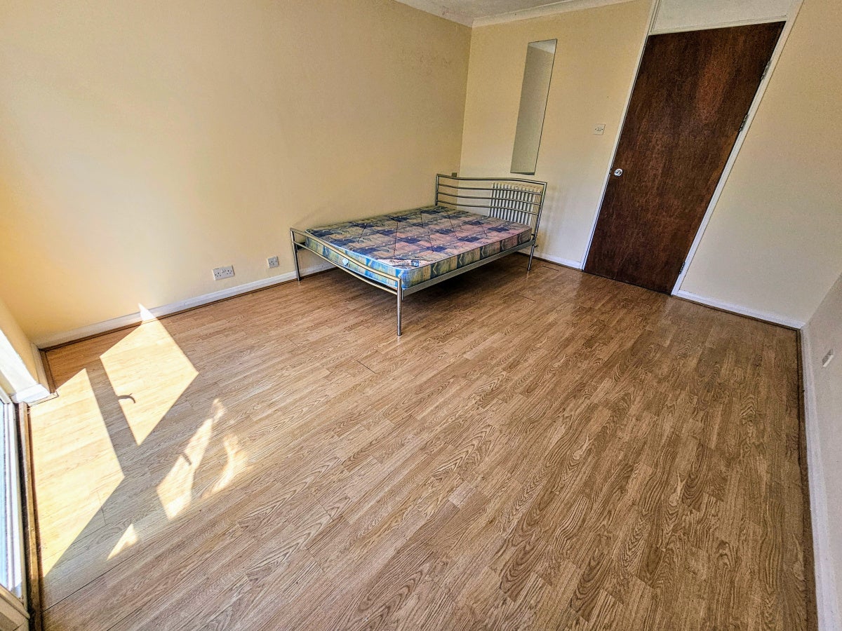 House Manor Waye in Greater London