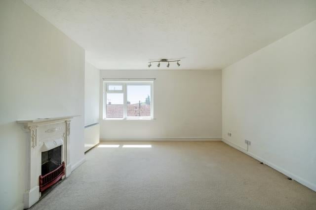 Flat Woodley Close in Abingdon on Thames
