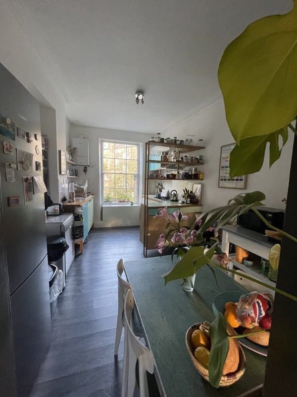 Room Newington Green Road in Greater London