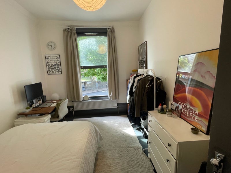 Room Newington Green Road in Greater London