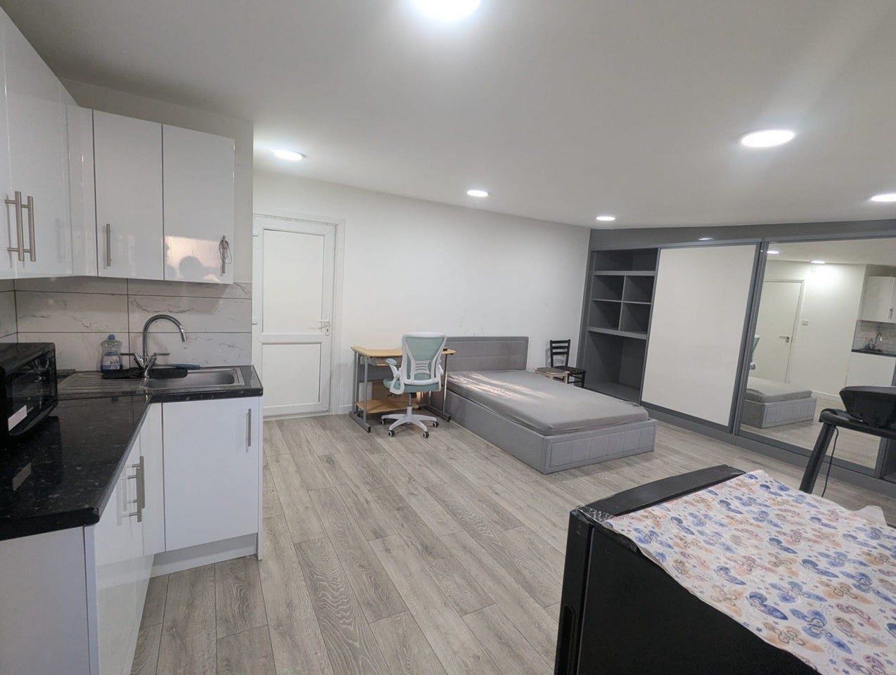 Room Roxeth Green Avenue in Greater London