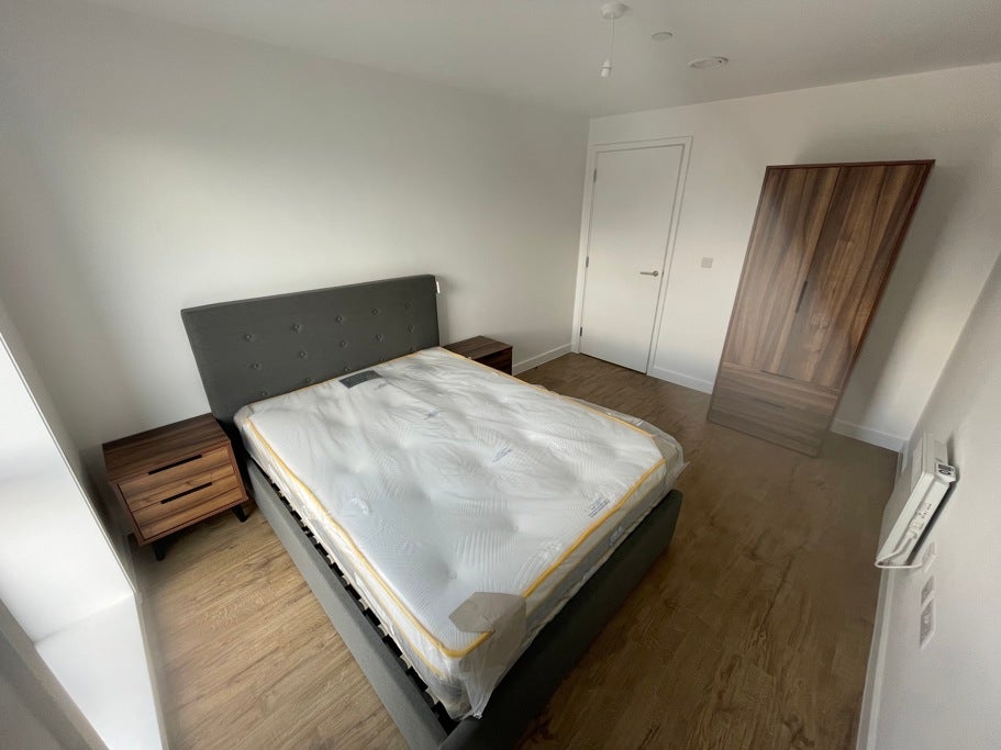 Flat Phoenix Close in Leeds