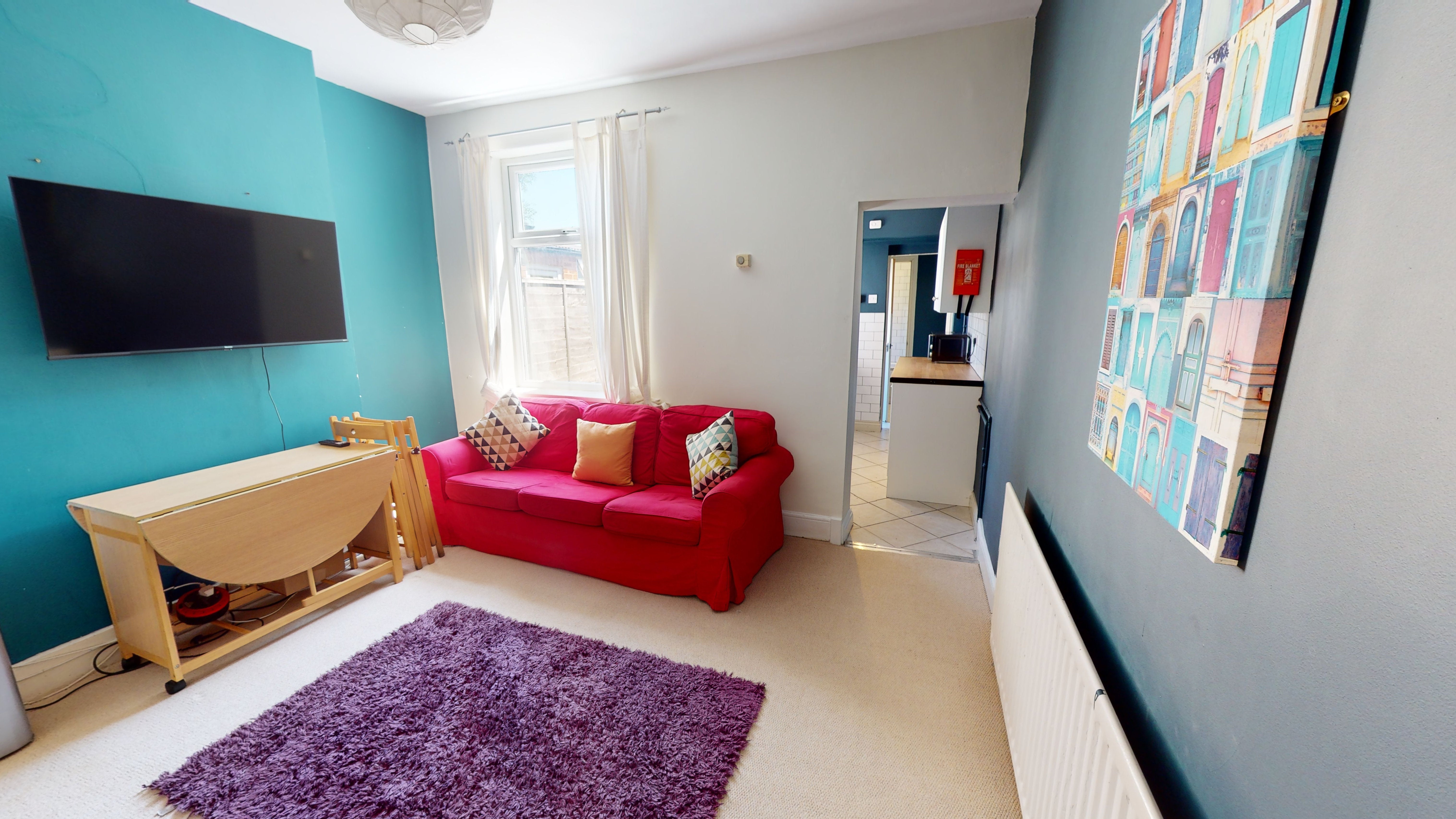 Room Leslie Road in Birmingham